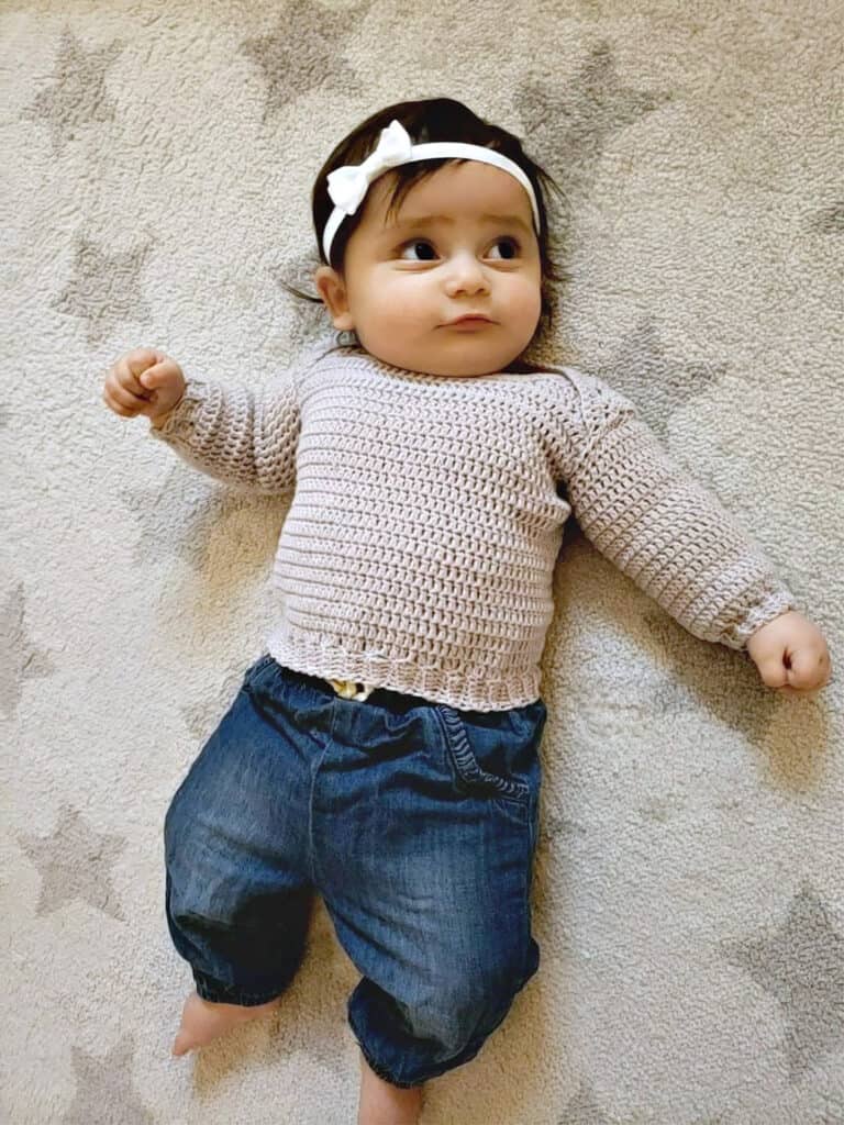 The Clever Collar Sweater - A Baby Pullover Pattern