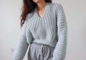 super slouchy sweater crochet pattern the snugglery
