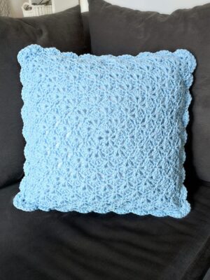 Shabby Chic Shells Pillow - Crochet Throw Pillow Pattern