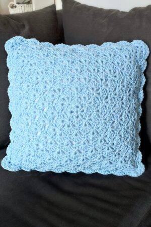 Shabby Chic Shells Pillow - Crochet Throw Pillow Pattern