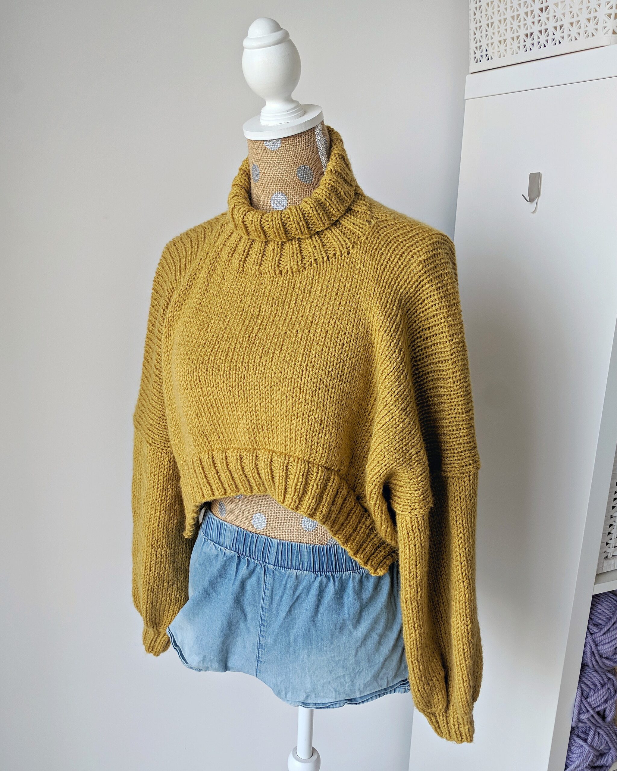 High Low Sweater – Cropped Pullover Knitting Pattern – The Snugglery