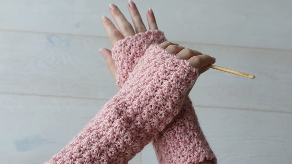 Suzette Stitch Fingerless Gloves Beginner Friendly Crochet Pattern The Snugglery