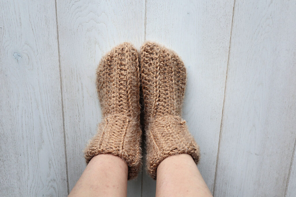 Crochet Slipper Socks - Easy Chunky Ribbed Tube Socks - The Snugglery