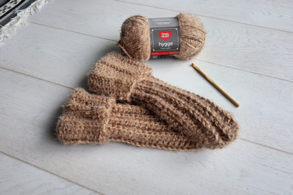 How to Crochet: Easy Slipper Socks 