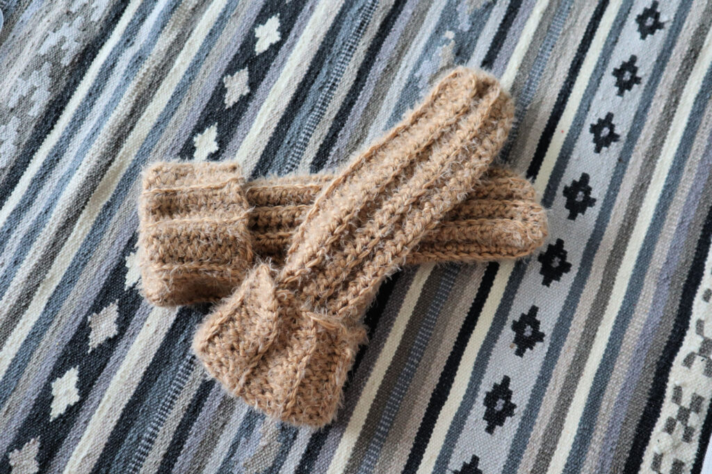 Crochet Slipper Socks – Easy Chunky Ribbed Tube Socks – The Snugglery