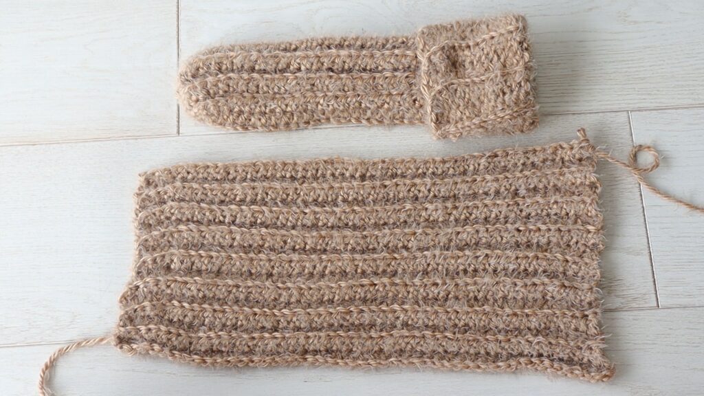 Crochet Slipper Socks – Easy Chunky Ribbed Tube Socks – The Snugglery