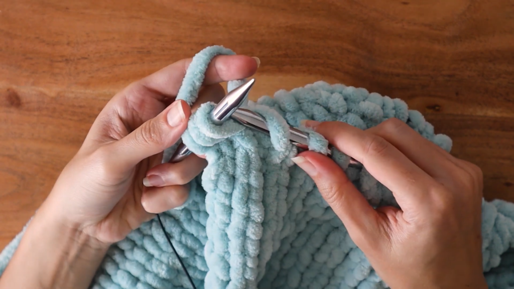 Joining two strands of chunky chenille yarn (no knots needed!) 