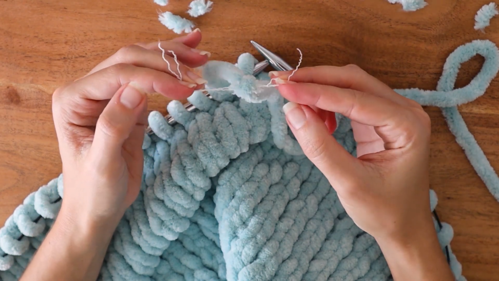 How To Work With Chenille Yarn - Plus, Free Super Chunky Knit Blanket ...